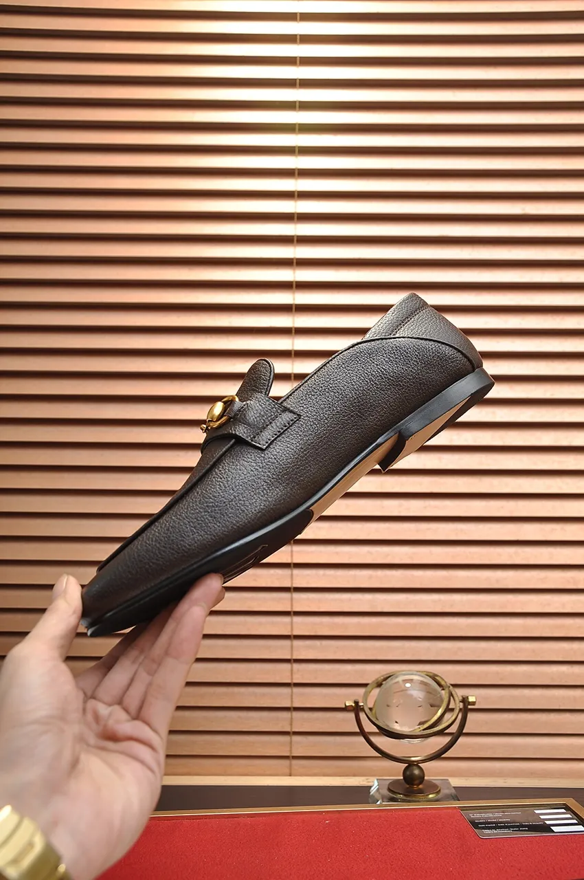 Men's shoes 💰520💶【GUCCI】 (High-end Niuli) New 🍀Gucci* - top version Gucci Peas shoes! Made of imported original cowhide, the inner top layer is comfortable cowhide lining! Original wear-resistant rubber outsole! High quality products! Code number 38-44!